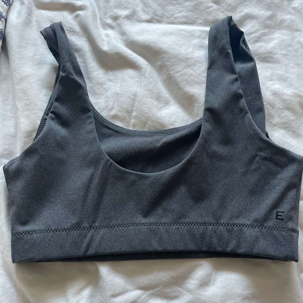 Everlane Sportsbra